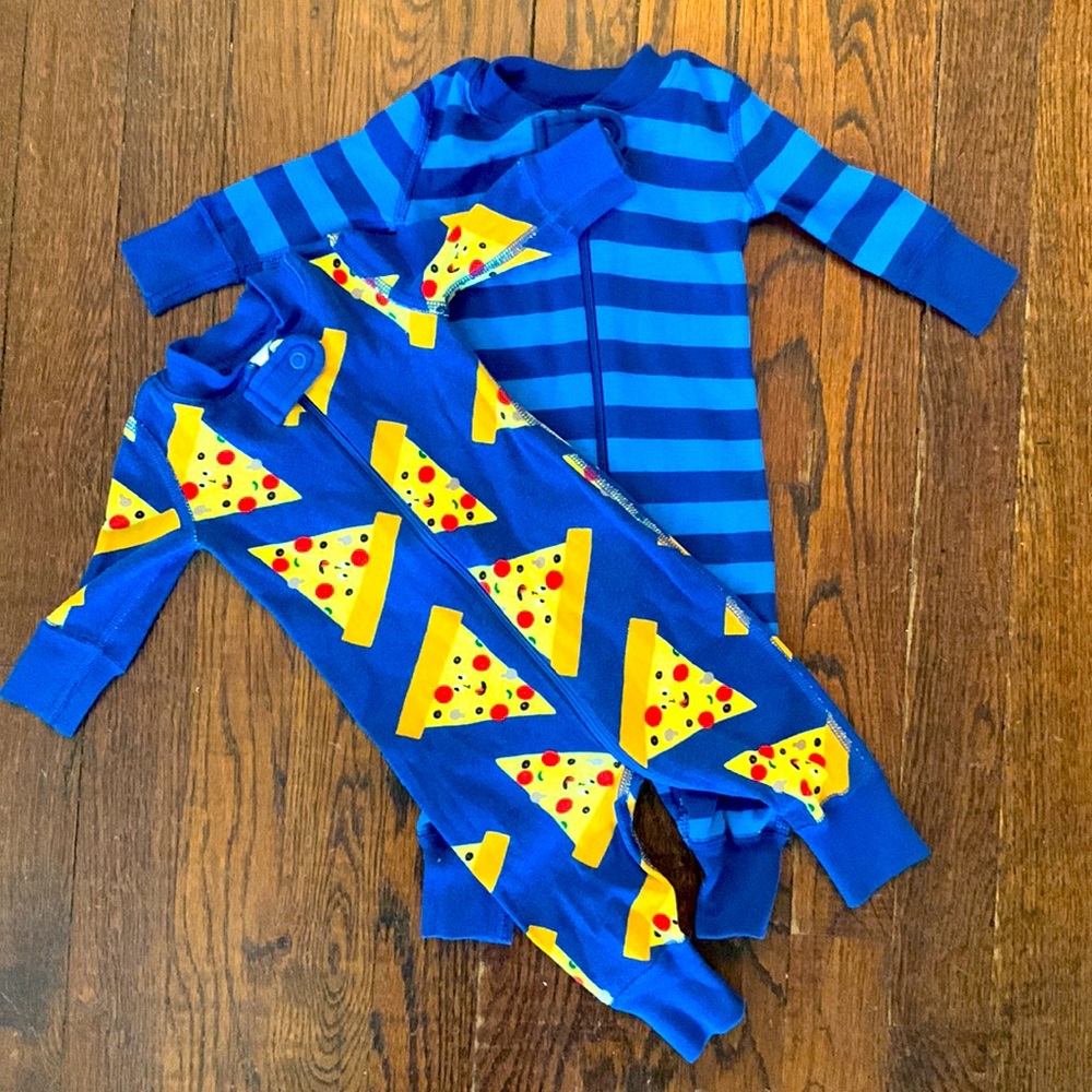 Hanna Andersson pizza/ stripes organic cotton sleepers